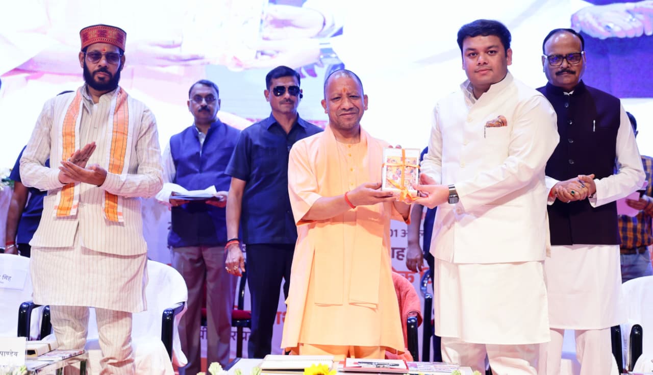 यूपी में ‘ऑपरेशन-4’: स्वदेशी गायों से डेयरी सेक्टर में बड़ा बदलाव, गो पालन पर 50% तक सब्सिडी