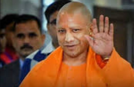 नवनिर्वाचित असम सरकार के शपथ ग्रहण में पहुंचे उत्तर प्रदेश के मुख्यमंत्री