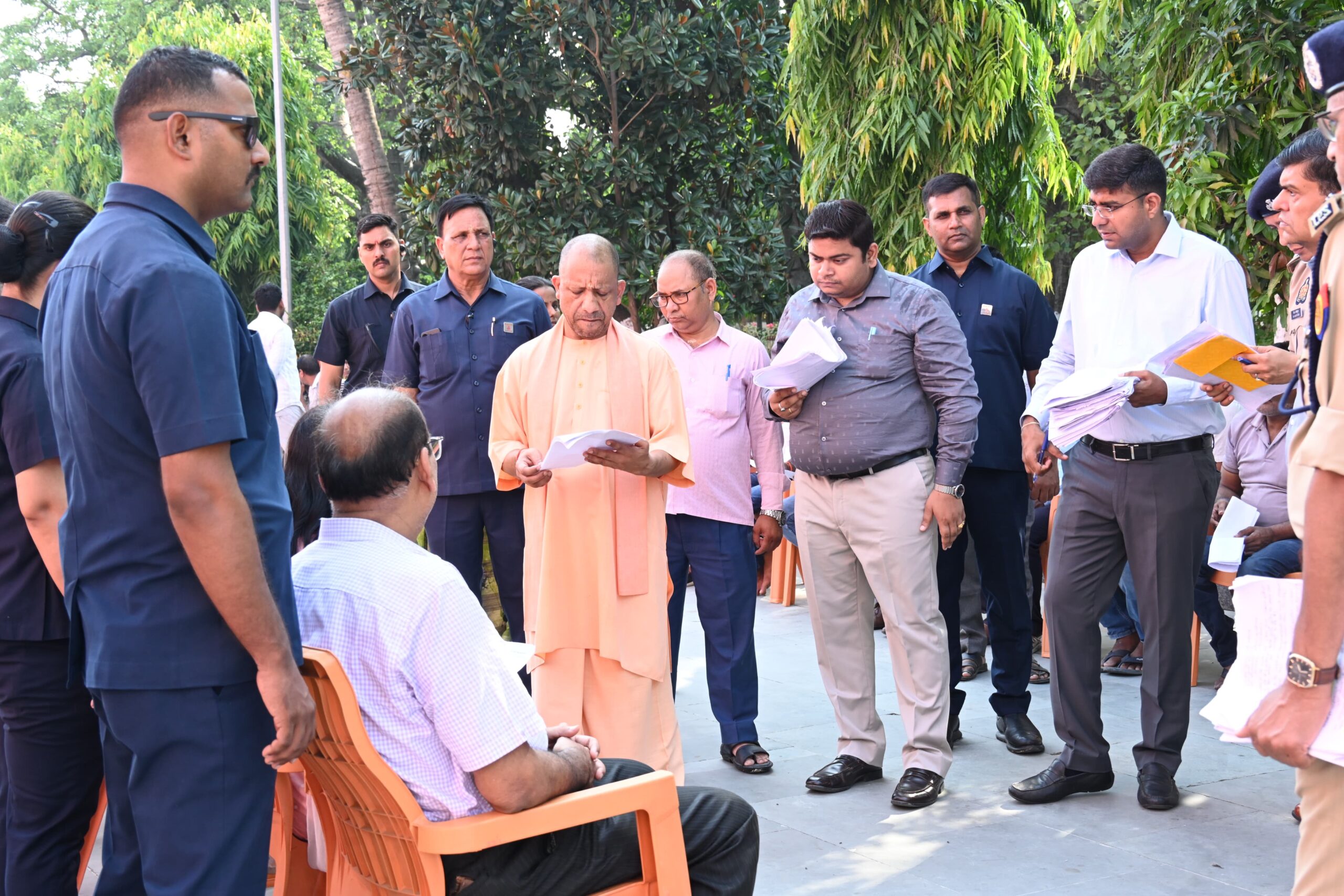 जरूरतमंदों के साथ खड़ी है सरकार, हर उचित समस्या का कराएगी निदानः मुख्यमंत्री