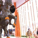 मुख्यमंत्री ने किया वीरांगना झलकारी बाई की अश्वारोही प्रतिमा का अनावरण