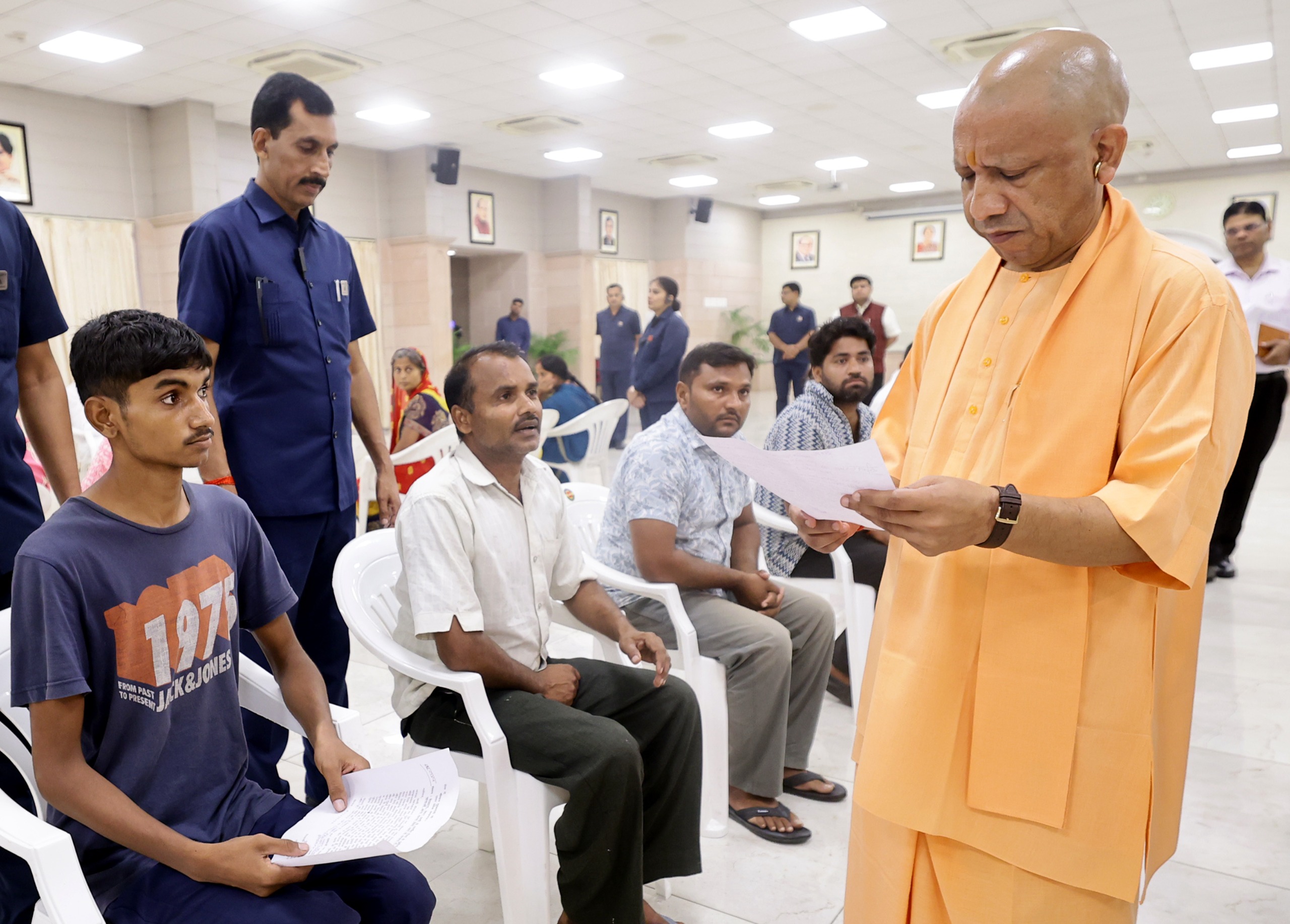 परेशान कतई न हों, हर उचित समस्या का निष्पक्षता से कराएंगे समाधानः मुख्यमंत्री